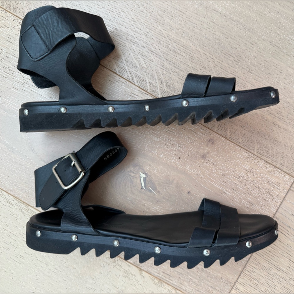 AGL Attilio Giusti Leombruni Black Sandals - Picture 7 of 8